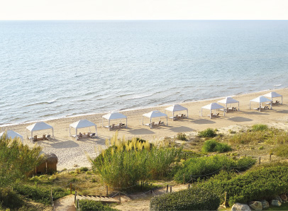 10-sandy-beach-resort-in-peloponnese-grecotel